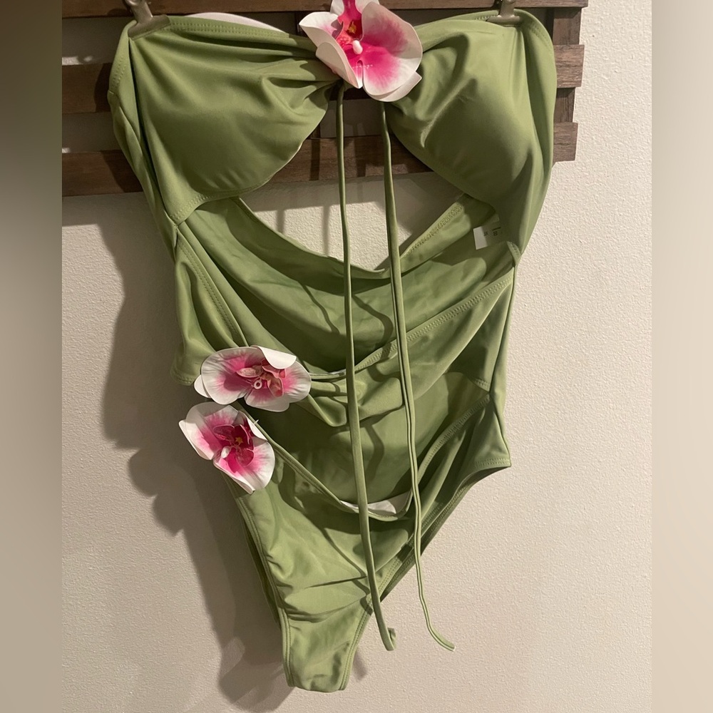 Shein Olive Green One-Piece‎ Cutout Swimsuit Size Large
